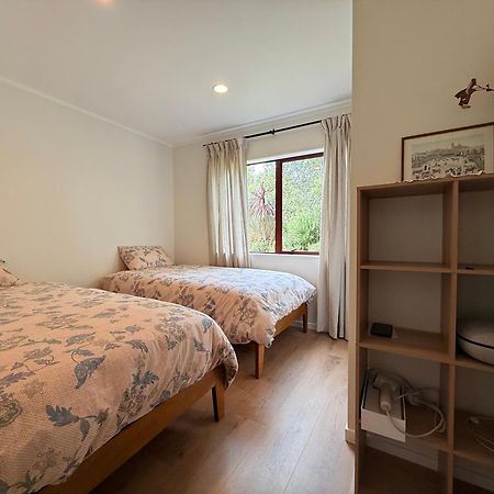 A Cabin With A Big View, Comfort And Tranquility, Close To Vines Martinborough Eksteriør bilde