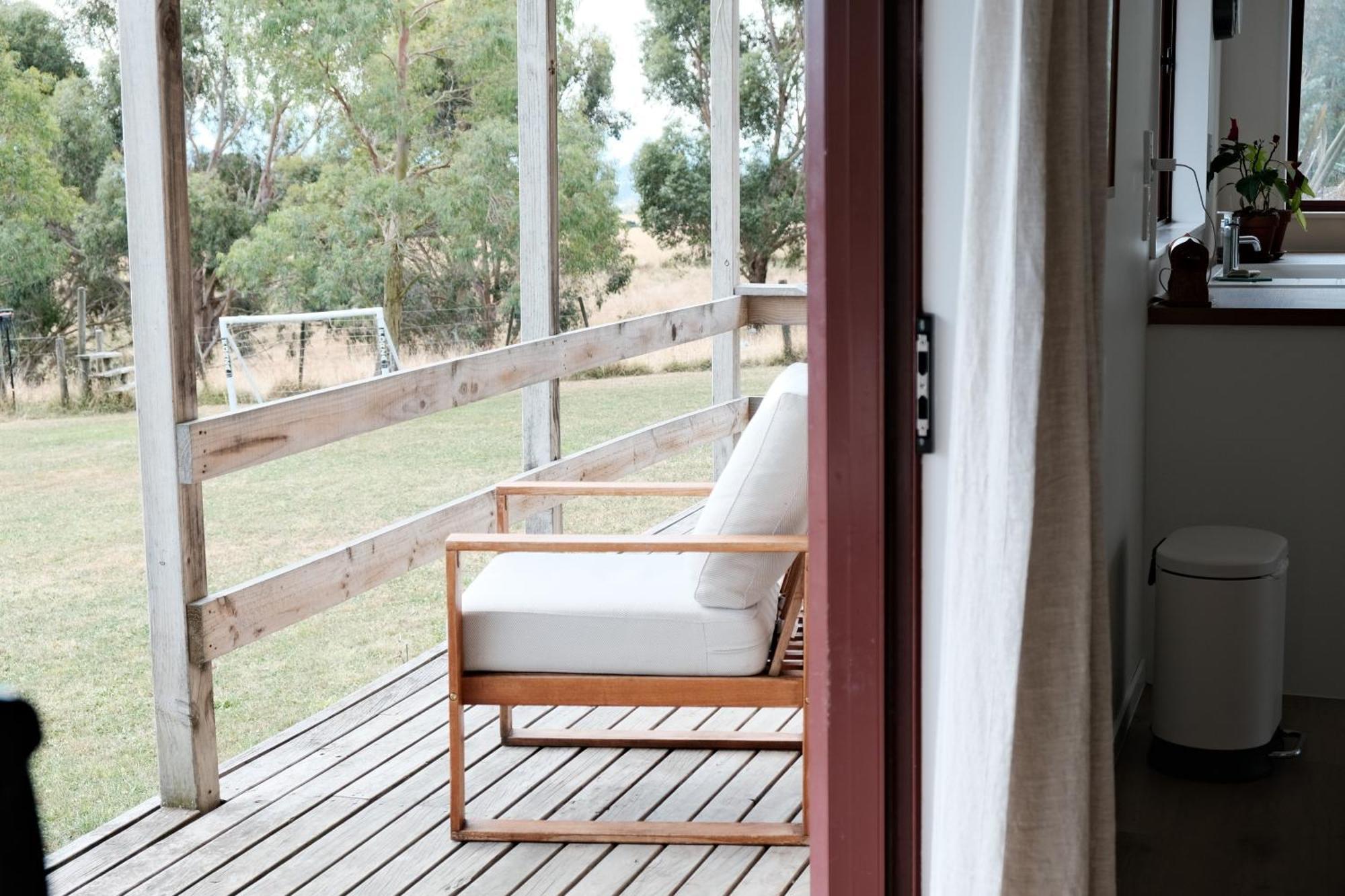 A Cabin With A Big View, Comfort And Tranquility, Close To Vines Martinborough Eksteriør bilde